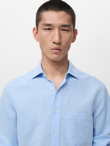 MANGO MAN Regular fit Button Up Shirt 'AVISPAF' in Blue