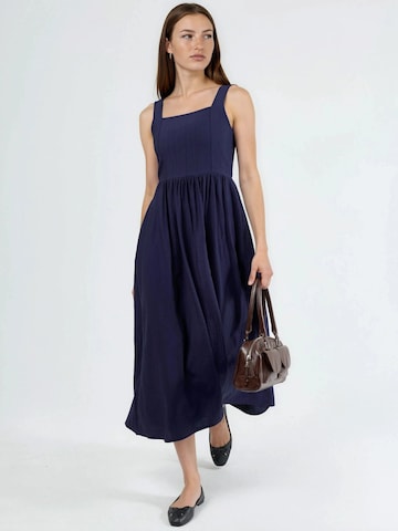 Robe Busem en bleu : devant