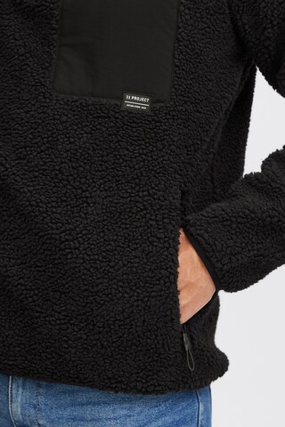 11 Project Pullover 'Rone' in Schwarz