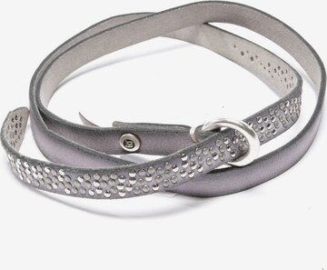 b.belt Handmade in Germany Belt in M in Grey: front