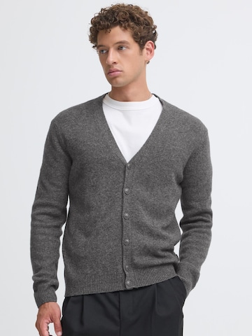 Casual Friday - Casaco de malha 'Karl' em cinzento