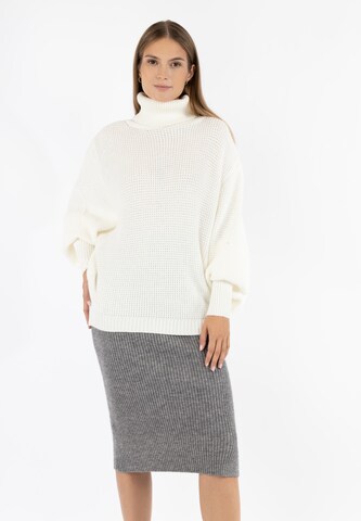 Pull-over 'Vanne' RISA en blanc : devant