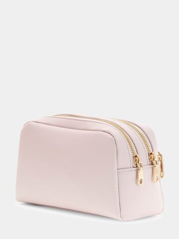 GUESS Kulturtasche in Lila