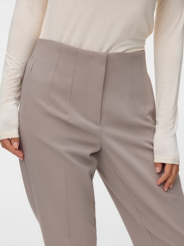 VERO MODA Zúžený Kalhoty 'VMZoey' – šedá