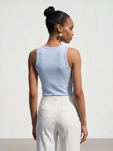 Top di Dilvin in blu