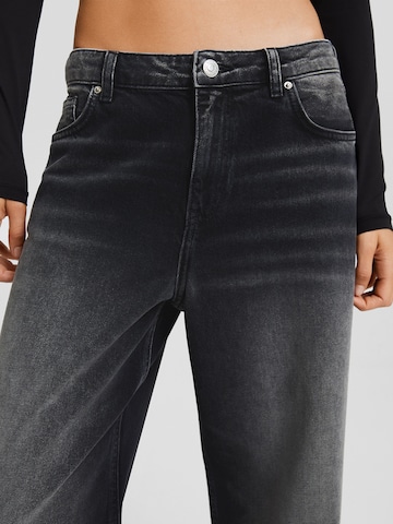 Bershka Szeroka nogawka Jeansy w kolorze czarny