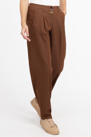 Recover Pants Loose fit Pleat-Front Pants in Brown: front