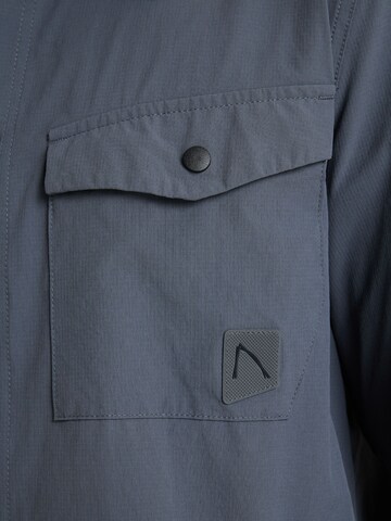 Coupe regular Chemise 'Stryke PRO' CHASIN' en gris