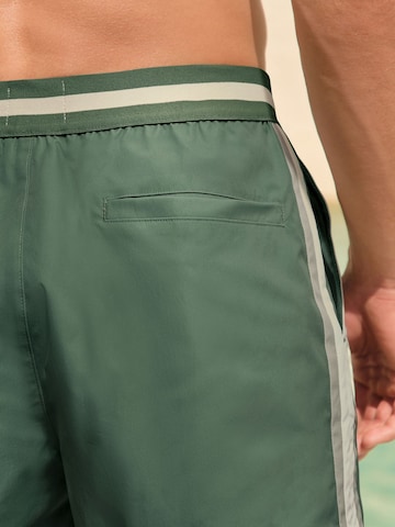 Shorts de bain Next en vert