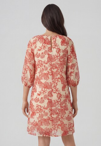 Usha - Vestido en rojo