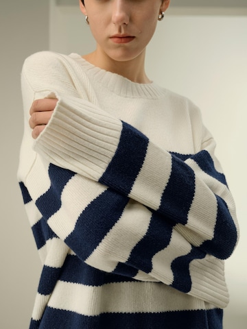 Lilysilk Pullover 'Wolle-Kaschmir Gestreifter Oversize Pullover'‌‌ in Weiß