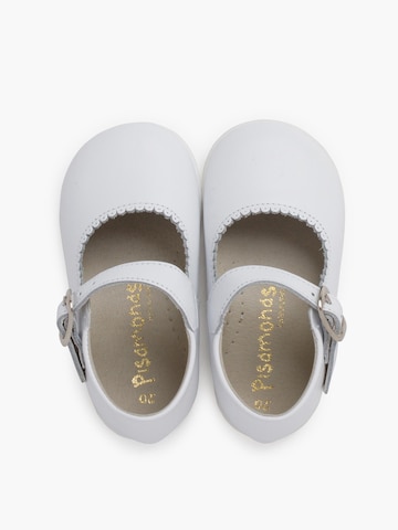 Chaussure basse Pisamonas en blanc