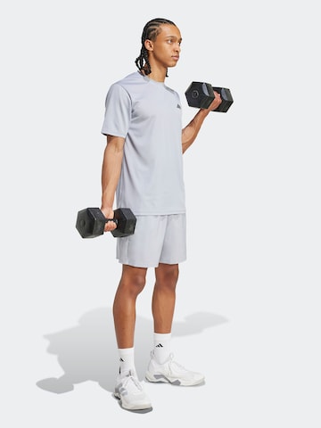 ADIDAS PERFORMANCE Функциональная футболка 'Train Essentials' в Серебристый: спереди