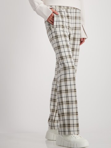 monari Regular Trousers in White