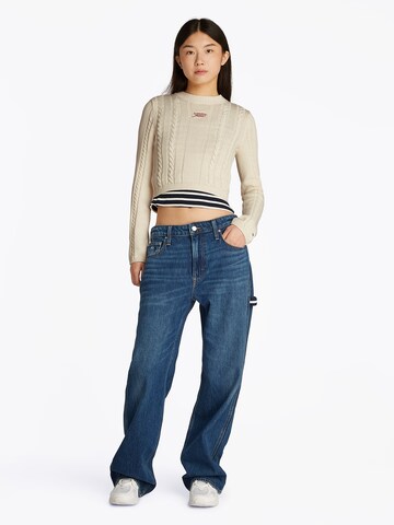 Tommy Jeans Sweater in Beige
