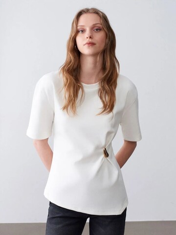 Maglietta di Dilvin in bianco: frontale