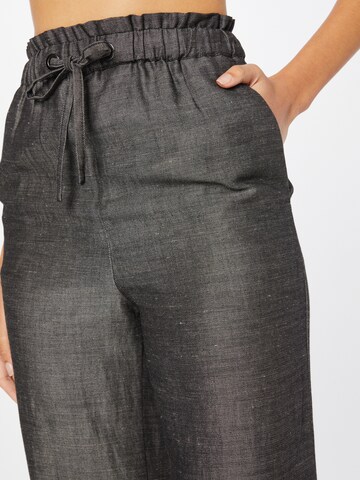 Sisley Lużny krój Spodnie w kolorze szary