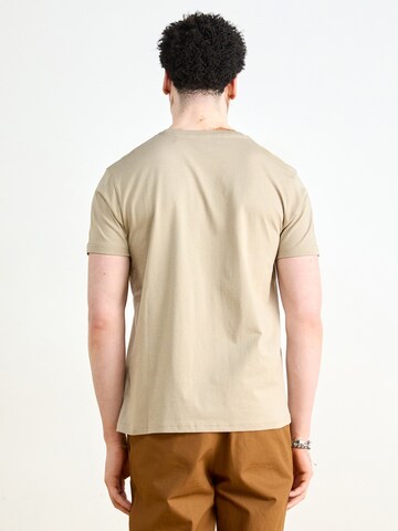 ALPHA INDUSTRIES T-Shirt in Beige