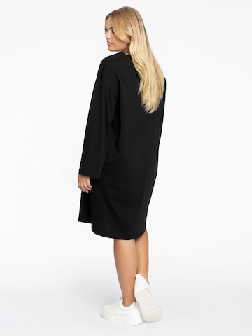 Yoek Tunic in Black