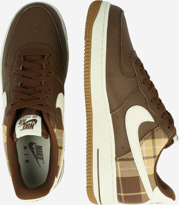 Nike Sportswear Sneaker 'AIR FORCE 1 07 LX' in Braun