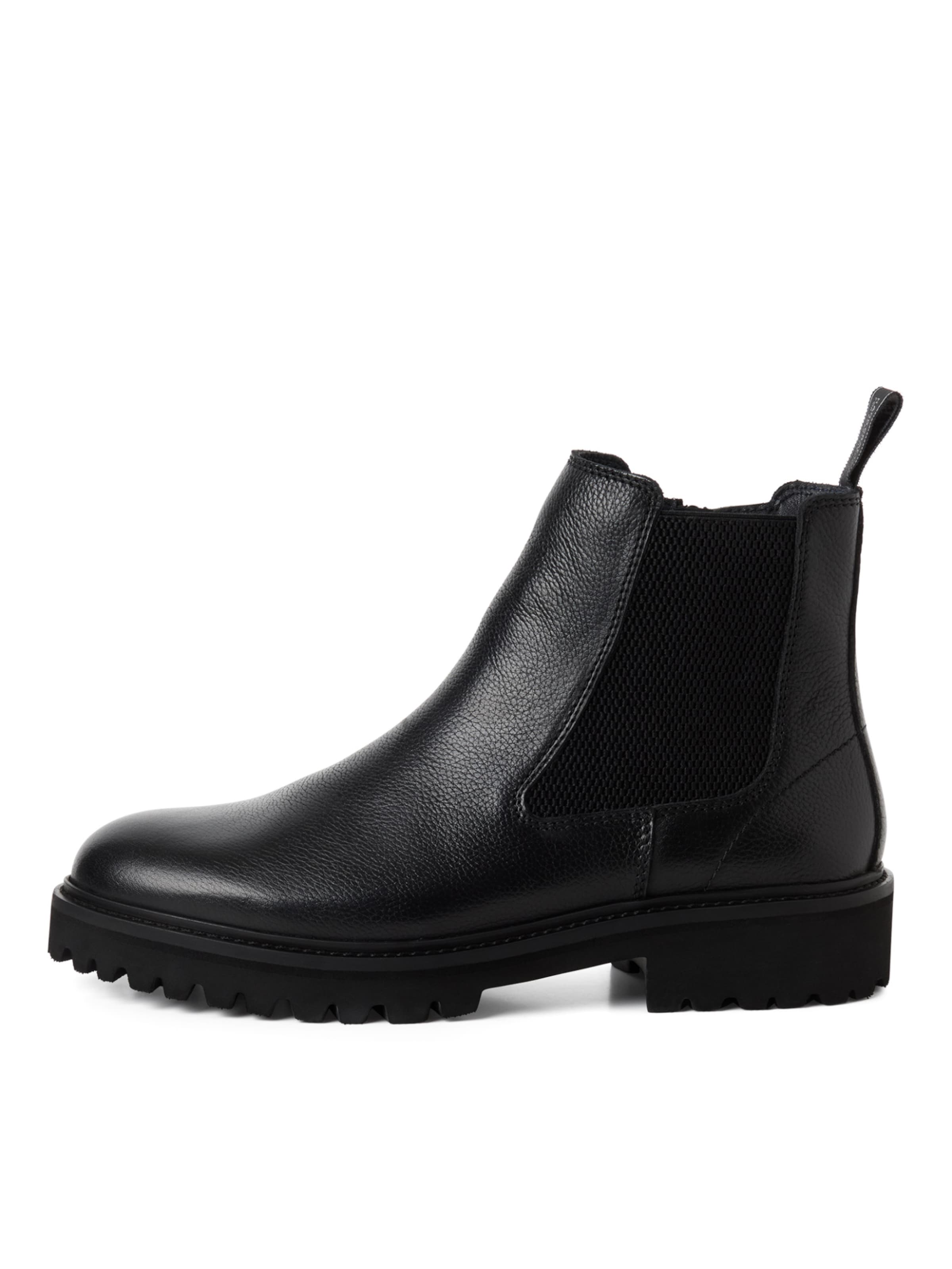 Tamaris Chelsea boots in Black