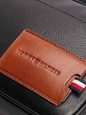 TOMMY HILFIGER Schoudertas in Zwart
