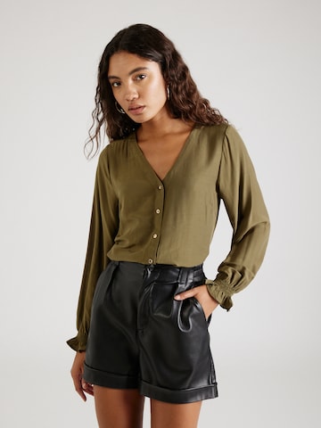 NÜMPH - Blusa 'YVETTE' en verde: frente