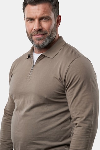 Men Plus Shirt in Braun