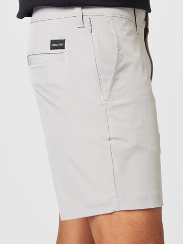 HOLLISTER Regular Shorts in Grau