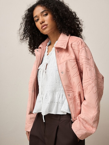 Next Jacke in Pink