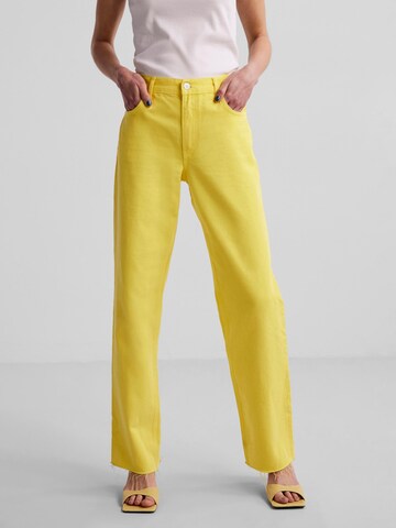 PIECES Loosefit Jeans 'Molly' in Gelb: predná strana
