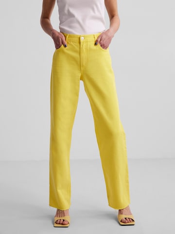 PIECES Jeans 'Molly' in Yellow: front