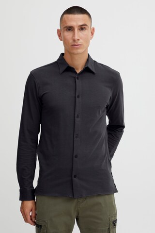 Coupe regular Chemise 'Platon' INDICODE JEANS en gris : devant