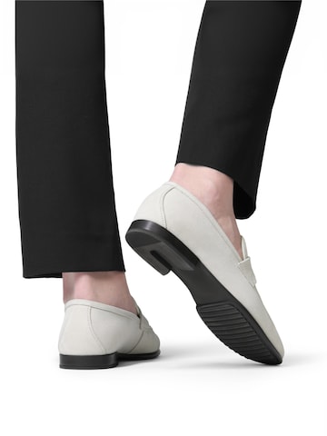 Bruno Marc Classic Flats in White