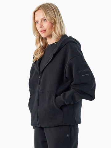 Organication Sweatshirt in Schwarz