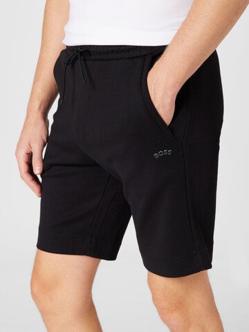 BOSS Regular Shorts 'Headlo' in Schwarz