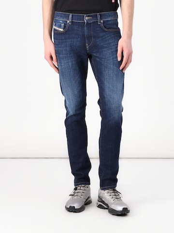 DIESEL Slimfit Kavbojke '2019 D-STRUKT' | modra barva: sprednja stran