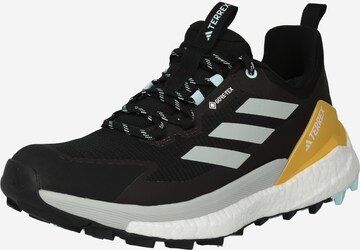 Chaussure basse 'Free Hiker 2.0 Low Gore-Tex' ADIDAS TERREX en noir : devant