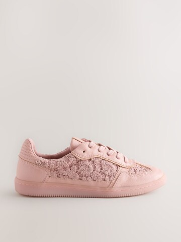 Next Sneaker in Pink