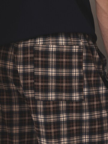 Next Pyjamas lång i beige