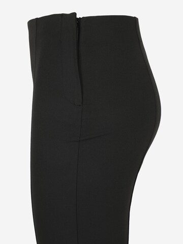 Selected Femme Petite - Acampanado Pantalón 'ELIANA' en negro