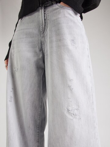 Wide leg Jeans 'Kalea' di Elias Rumelis in grigio