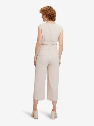 Cartoon Jumpsuit mit Bindegürtel in Beige