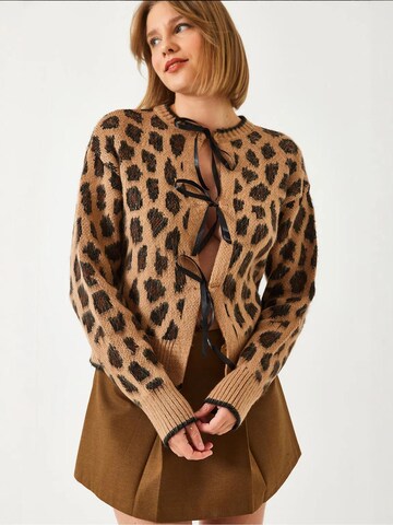 Cardigan Bianco Lucci en beige