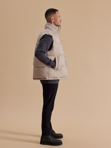 Gilet 'Vincent' DAN FOX APPAREL en beige