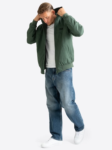 Veste d’hiver 'Dunster' LONSDALE en vert