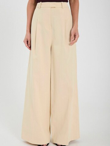 NORR Regular Broek ' Vani ' in Beige: voorkant