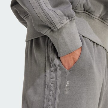 ADIDAS SPORTSWEAR Voľný strih Športové nohavice 'All Szn' - Sivá