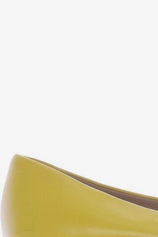 Tory Burch Flats & Loafers in 34 in Yellow
