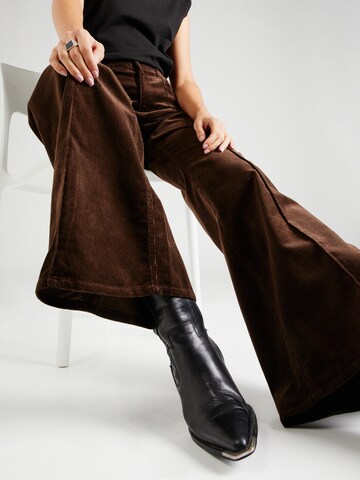 évasé Pantalon Polo Ralph Lauren en marron